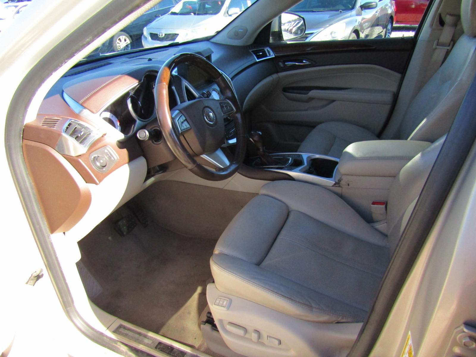 2012 Gold Cadillac SRX Premium (3GYFNCE36CS) with an 3.6L V6 DOHC 24V FFV engine, Automatic transmission, located at 15016 S Hwy 231, Midland City, AL, 36350, (334) 983-3001, 31.306210, -85.495277 - Photo #3